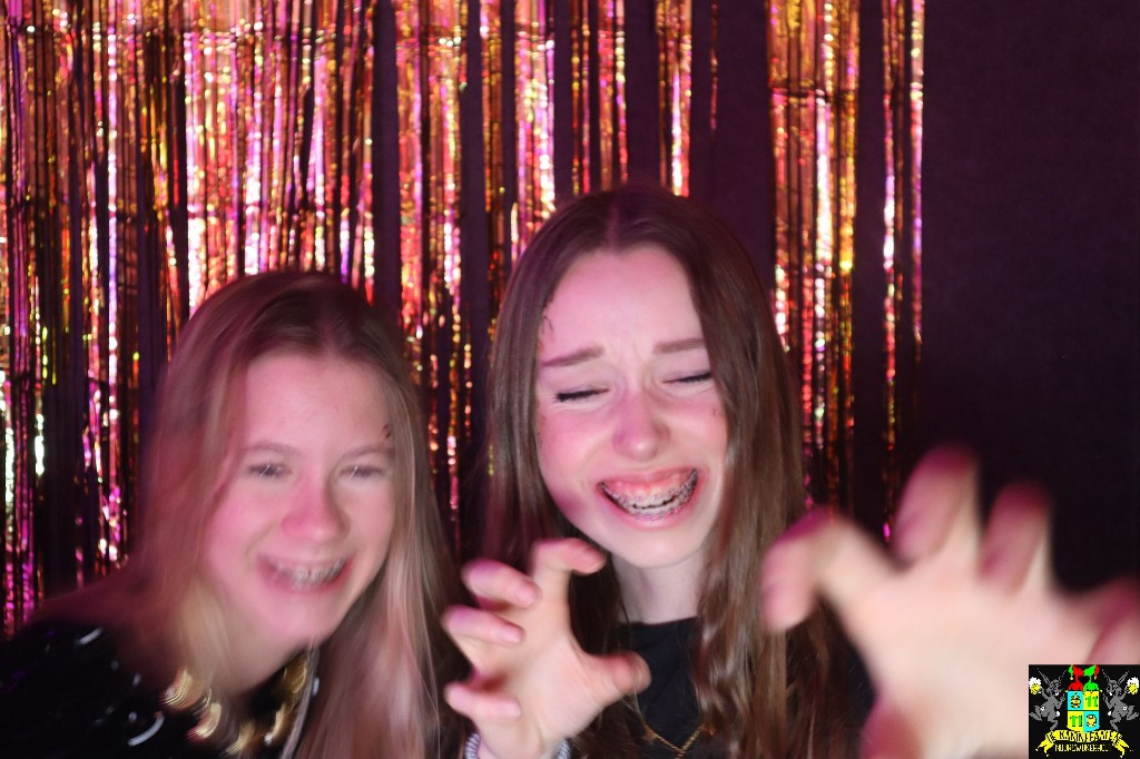 ../Images/Jeugd Opwarmbal Photobooth 109.jpg